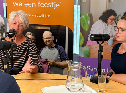 Alliade lanceert podcastserie over zorg in de laatste levensfase